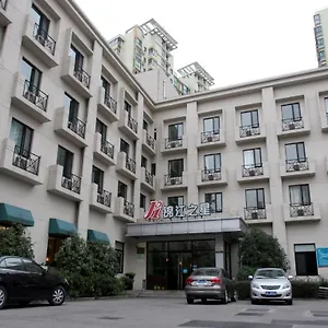 Jinjiang Select Changning Road Hotel